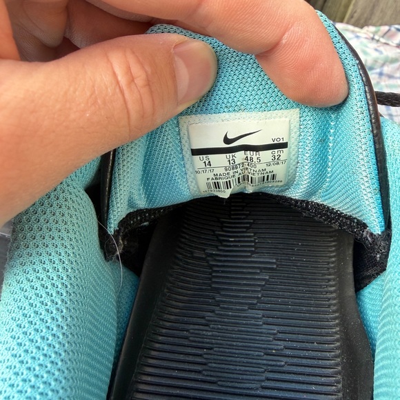 Nike Kobe Mamba Rage Blue Nebula / 
Poison Dart Frog
Size 14 - Picture 3 of 7